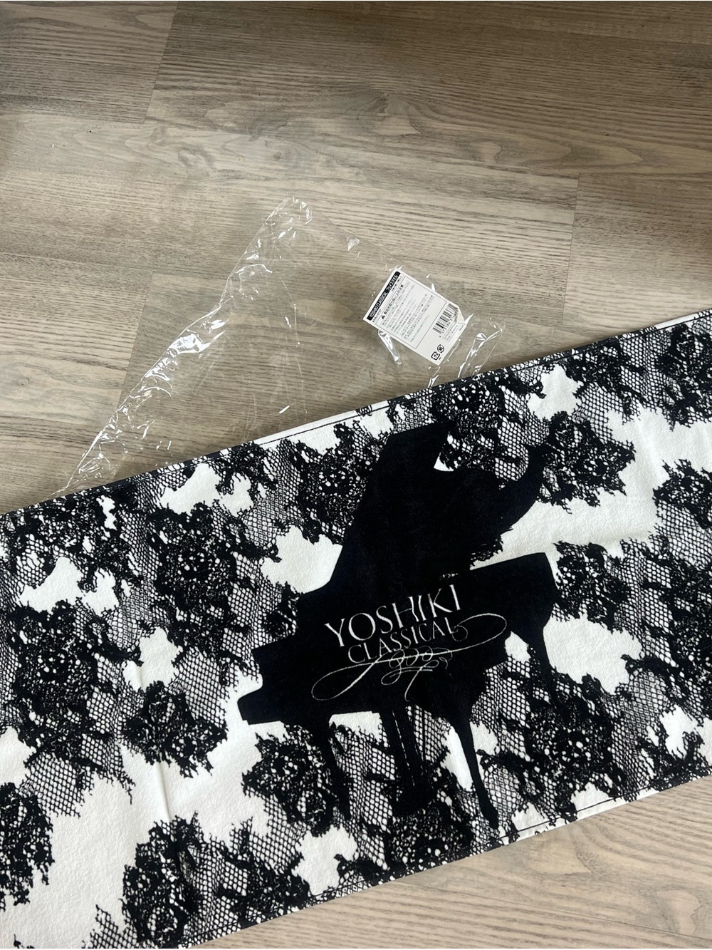Yoshiki Classical Black & White Graphic Towel